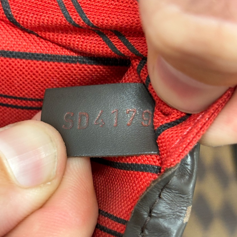 Authentic Louis Vuitton - Picture 6 of 14